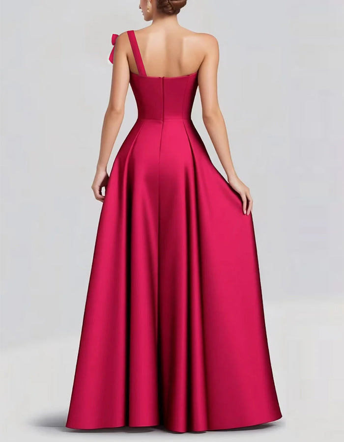 Robe longue asymétrique en satin à nœud et couleur unie