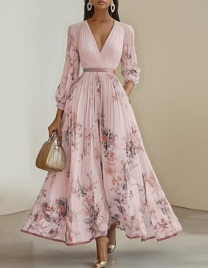 Elegante vestido de gasa color crema con estampado floral de acuarela y falda plisada