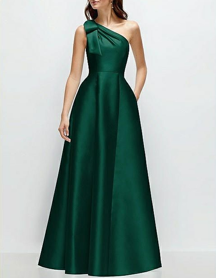 Vestido maxi asimétrico de raso con un solo hombro