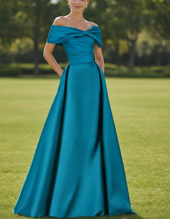 Vestido largo multicolor de raso con hombros descubiertos y corte A