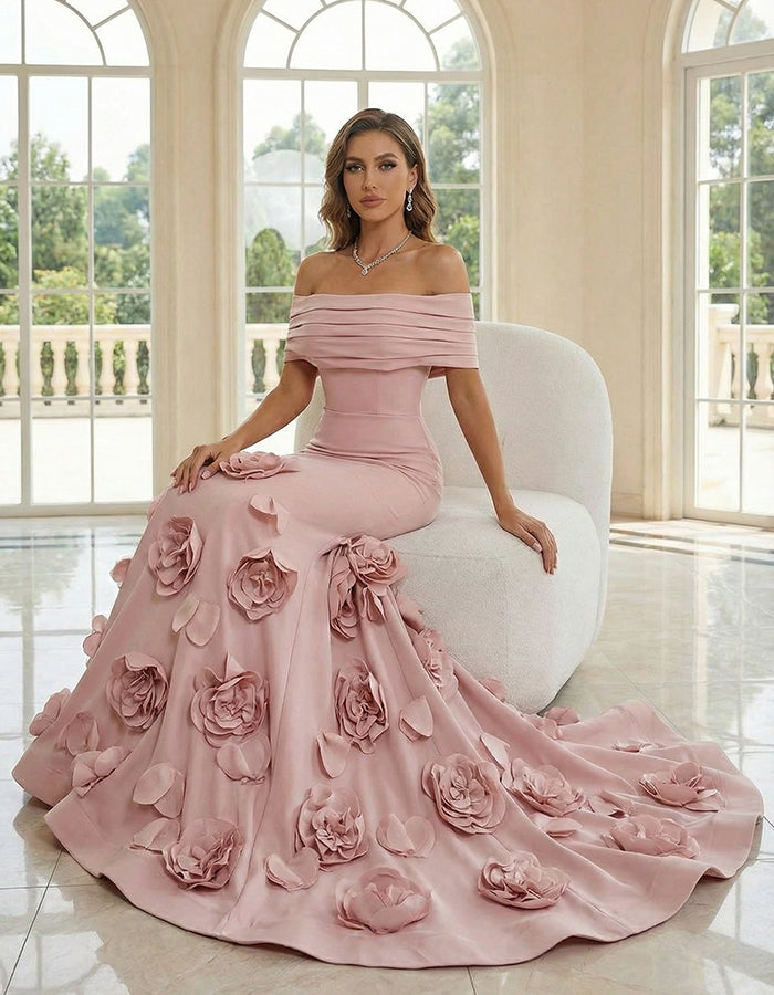 Vestido largo maxi de satén rosa con hombros descubiertos y cola floral en 3D