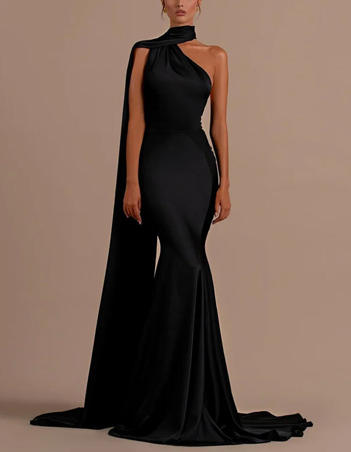 Vestido maxi cola de pez de raso negro con un solo hombro