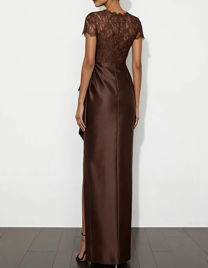 Vestido maxi de satén color café oscuro con encaje