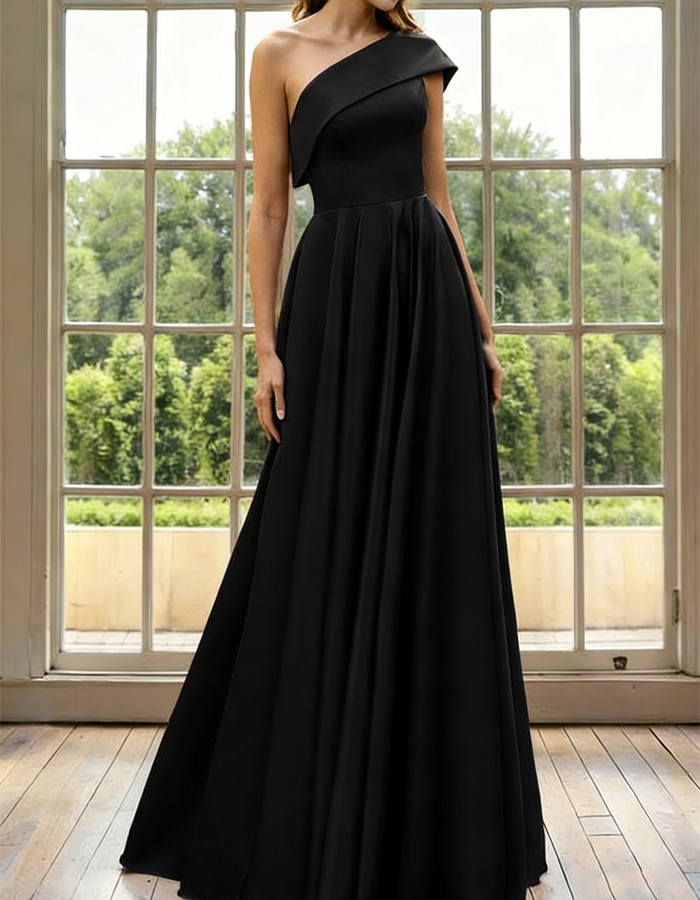 Vestido largo de satén con un solo hombro