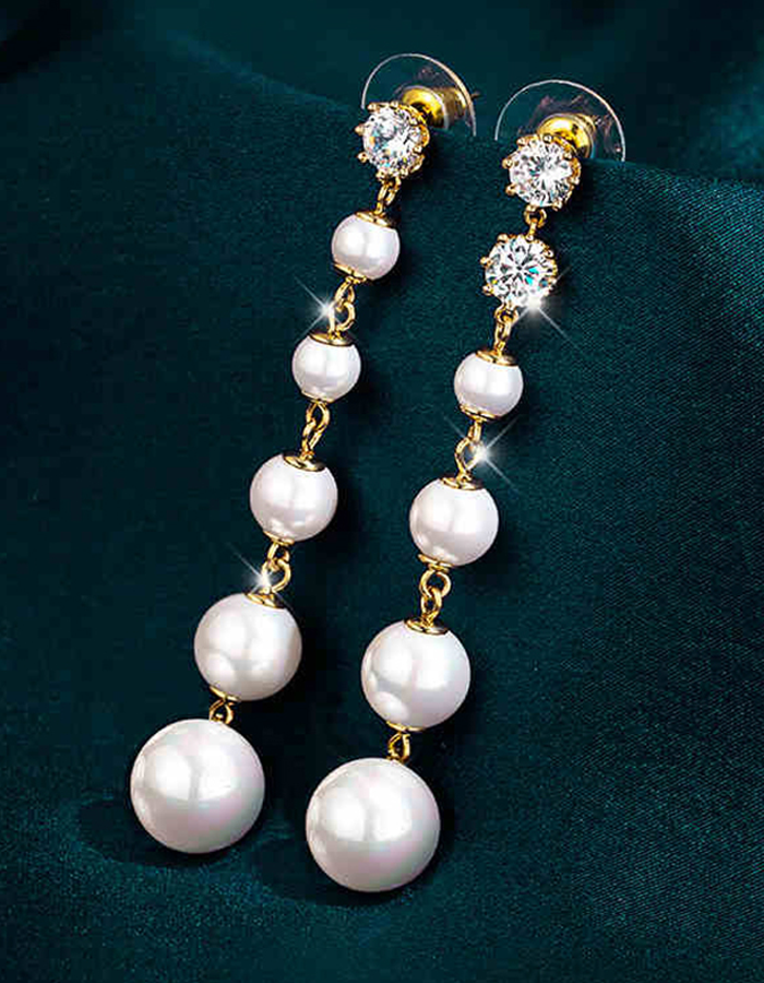 Pendientes de perlas con circonitas incrustadas