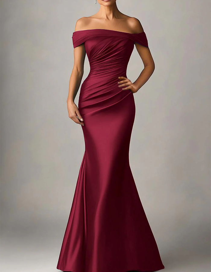 Vestido largo de satén plisado con hombros descubiertos y corte de sirena