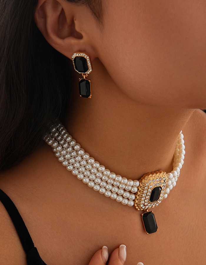 Juegos de collar y pendientes geométricos de perlas