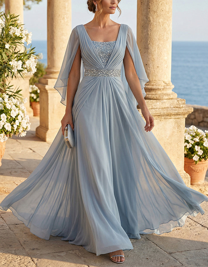 Vestido largo de gasa azul hielo con mangas de capa