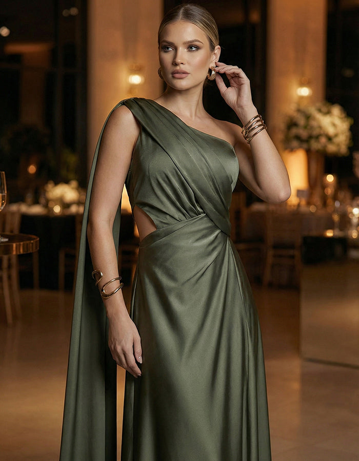 Robe longue vert olive en satin asymétrique avec découpes et ruban