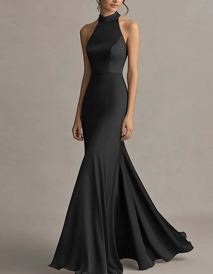 Vestido maxi de sirena clásico de satén con cuello halter
