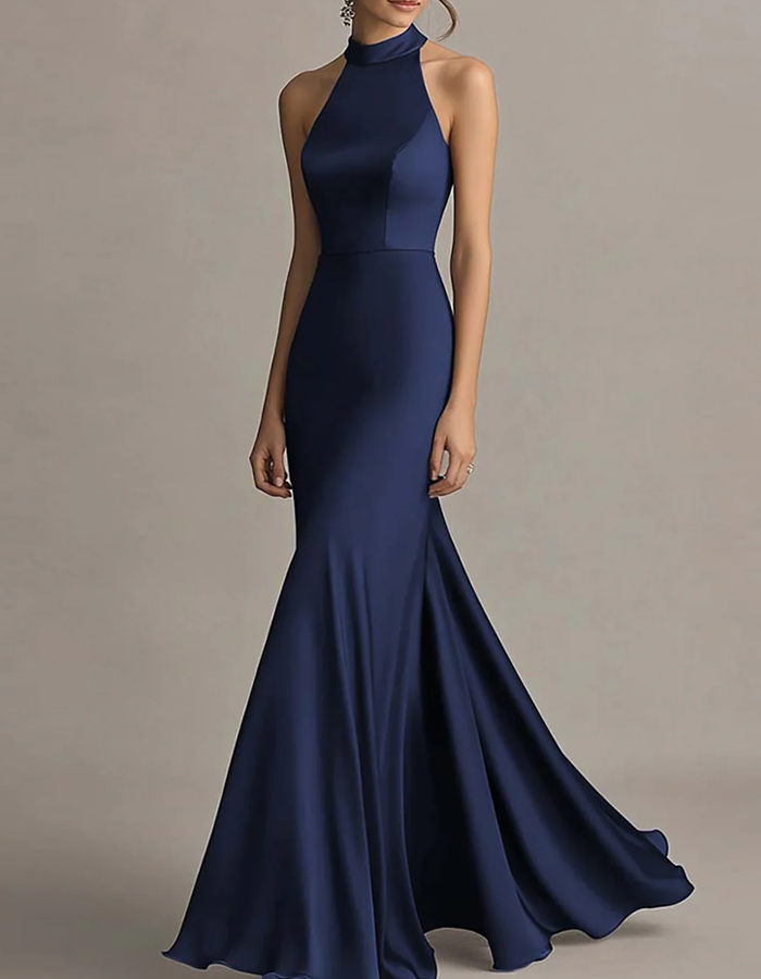 Vestido maxi de sirena clásico de satén con cuello halter