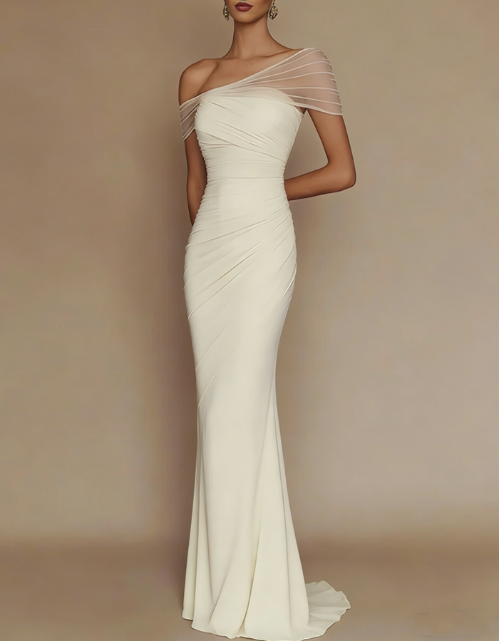 Vestido maxi de sirena plisado con hombro descubierto y parches de malla