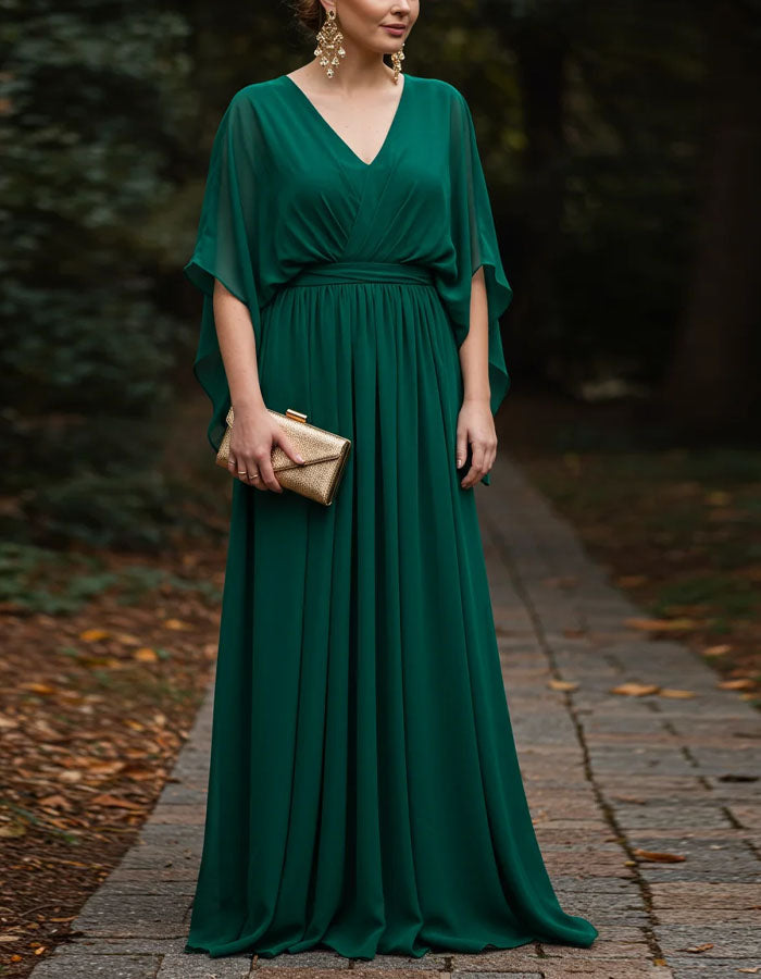 Vestido largo de chifón verde oscuro con cuello en V y mangas tipo capa