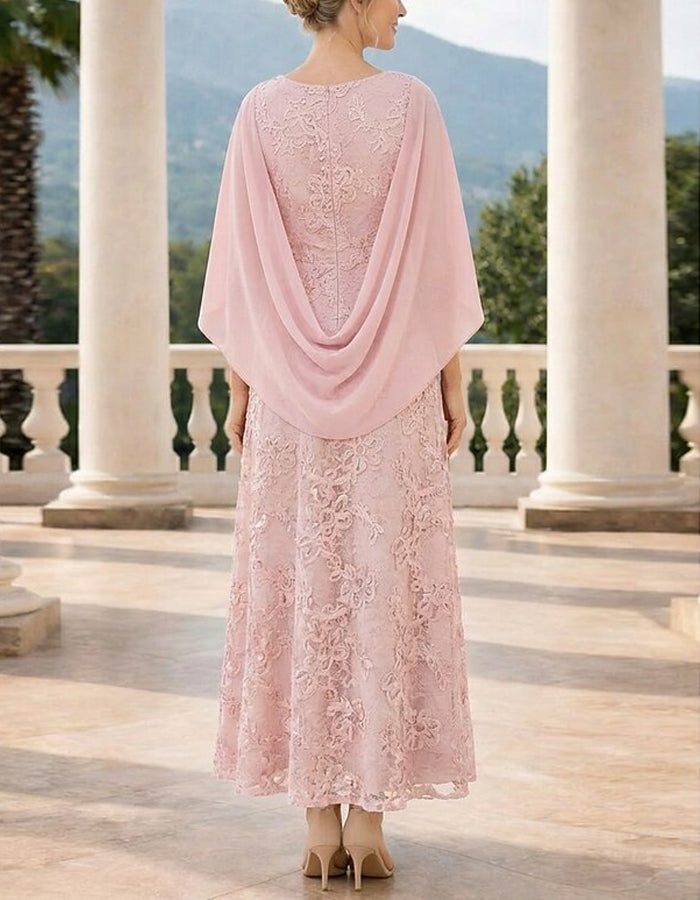 Robe longue en mousseline unie à manches papillon en dentelle