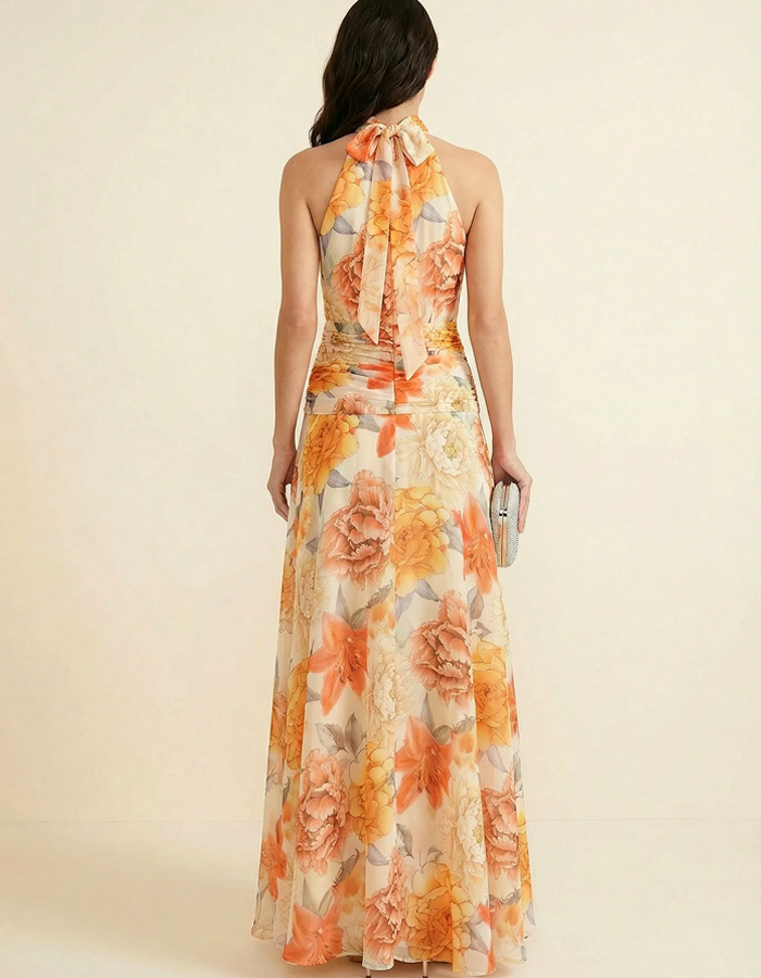 Maxivestido de gasa plisado con cuello halter