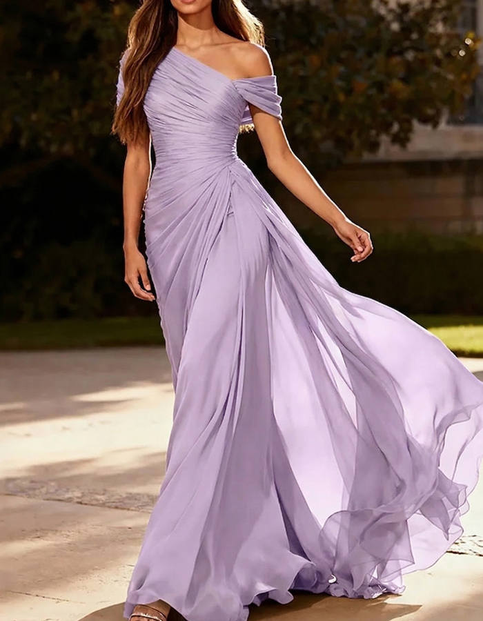 Vestido largo de chifón plisado con un solo hombro