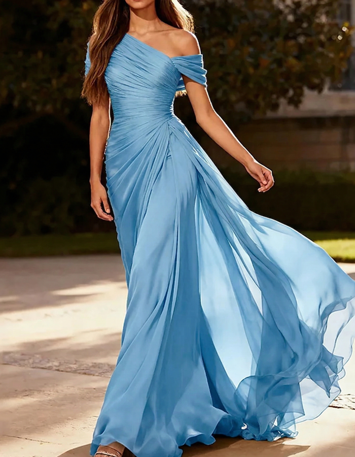 Vestido largo de chifón plisado con un solo hombro