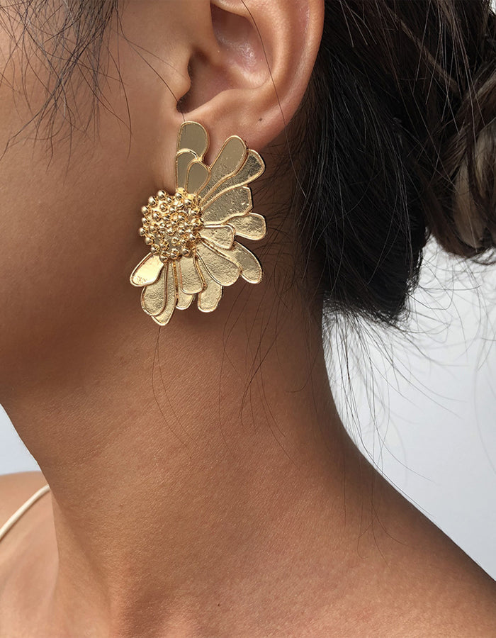 Vintage Alloy Flower Stud Earrings