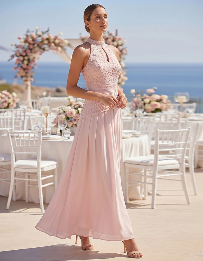 Vestido maxi de gasa rosa con ribete de encaje