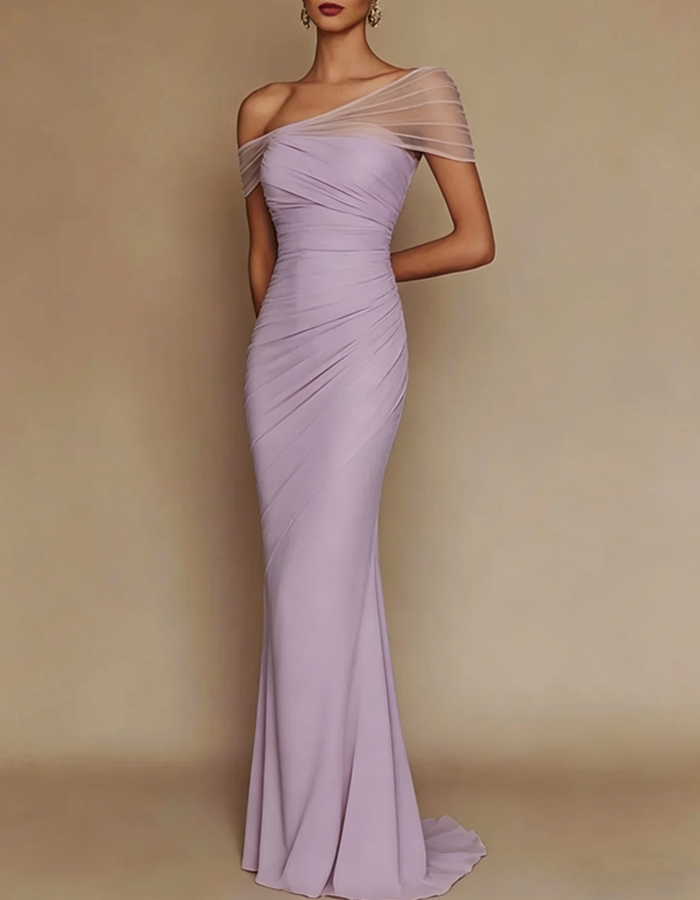 Vestido maxi de sirena plisado con hombro descubierto y parches de malla