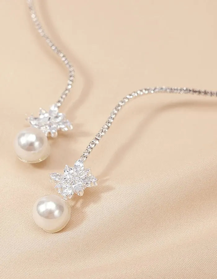 Elegant Pearl Clavicle Necklace