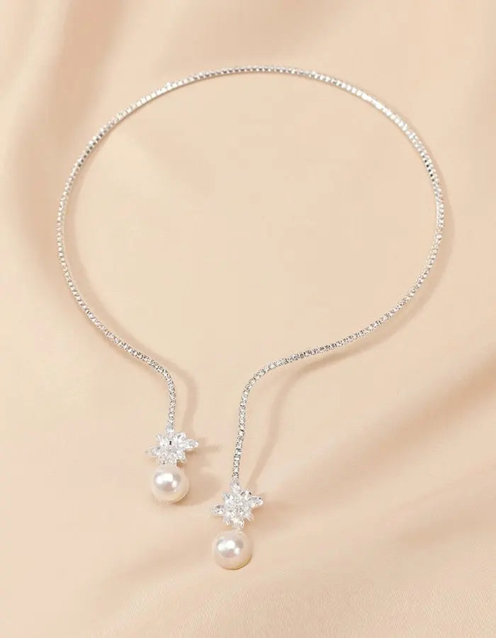 Elegant Pearl Clavicle Necklace