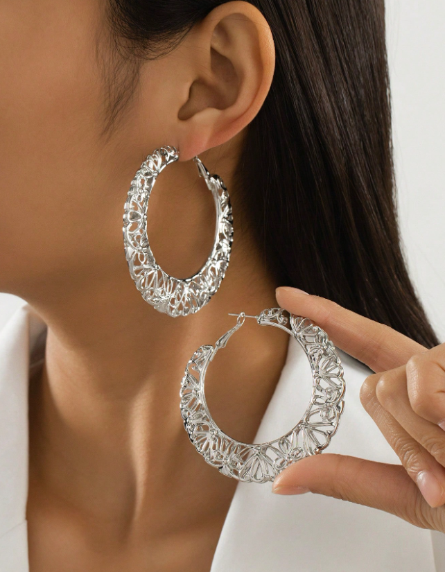 Gold Alloy Retro Hollow Out Large Hoop Earrings Personality Fashion Jewelry