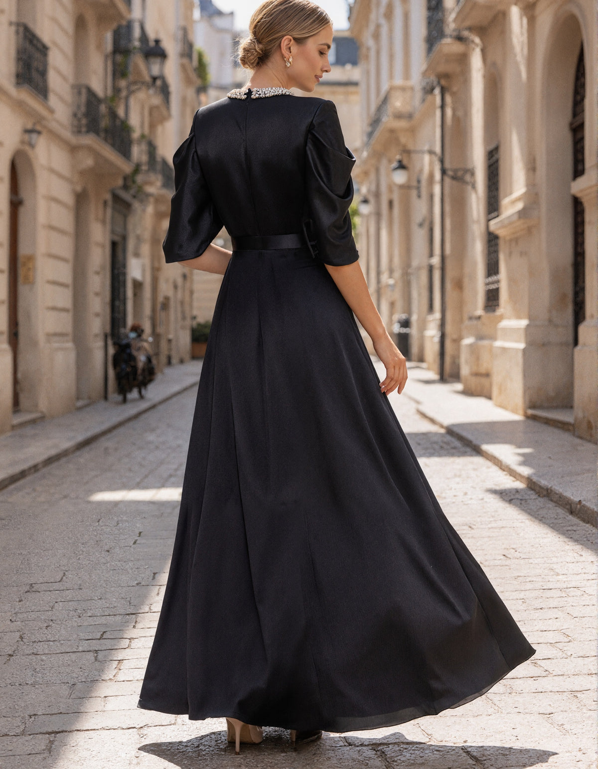 Black Round Neck Satin Maxi Dress