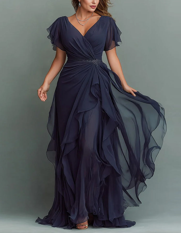 Vestido largo de gasa azul oscuro con cuello en V