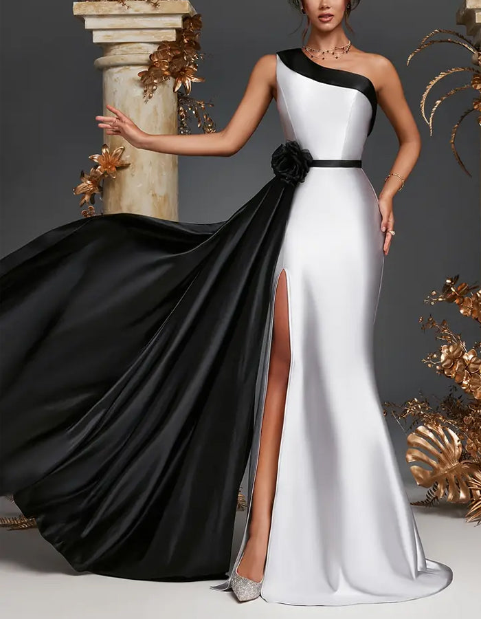 Robe longue en satin noir et blanc à épaules dénudées