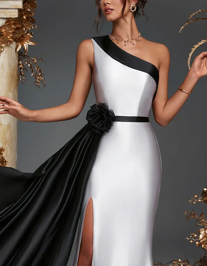 Robe longue en satin noir et blanc à épaules dénudées