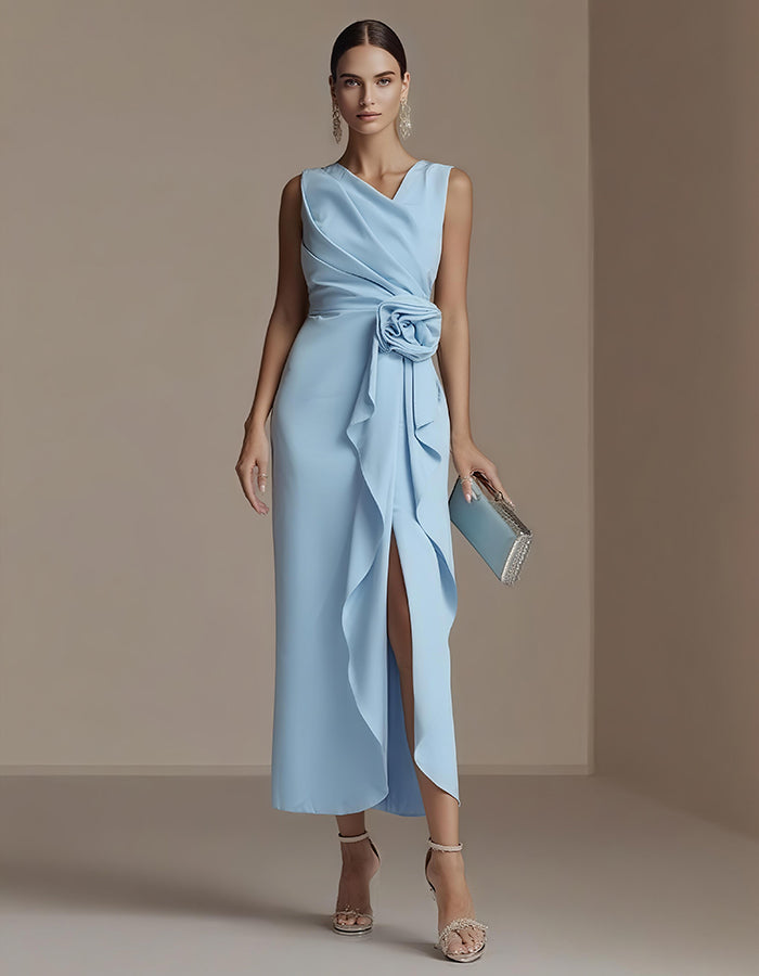 Elegante vestido midi de satén con cuerpo drapeado y cintura floral