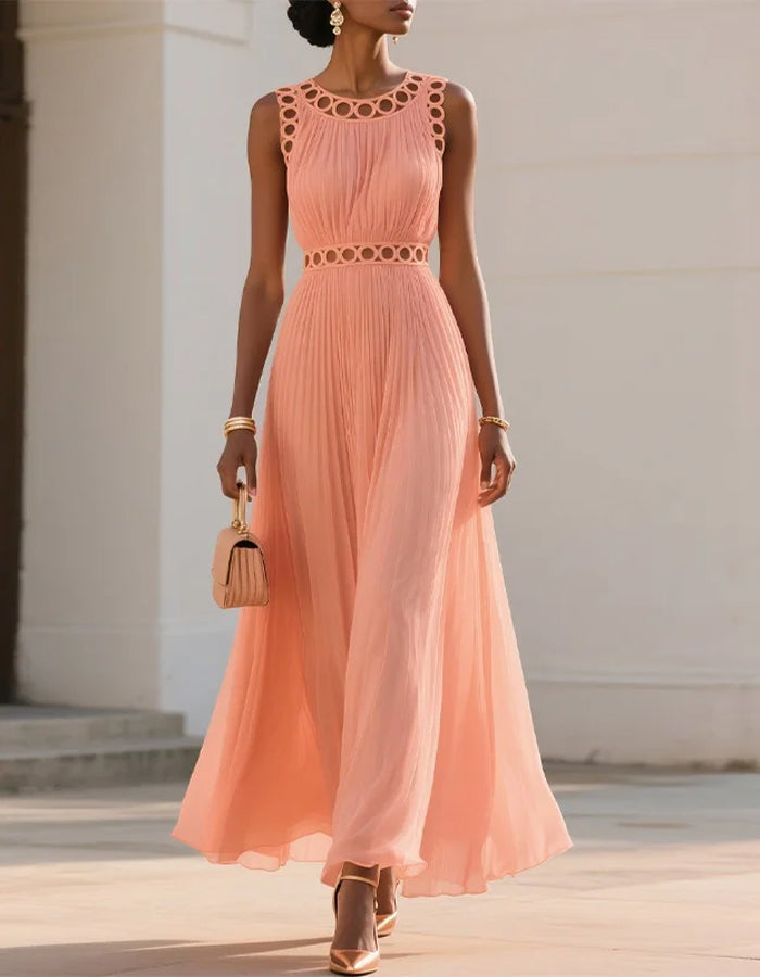 Robe longue plissée pêche avec découpe circulaire